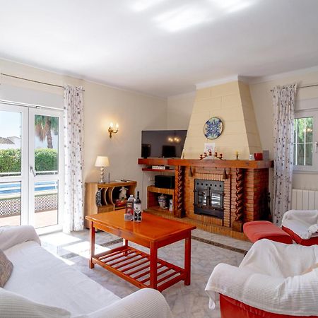 Villa Sevilla Casasol 内尔哈 外观 照片