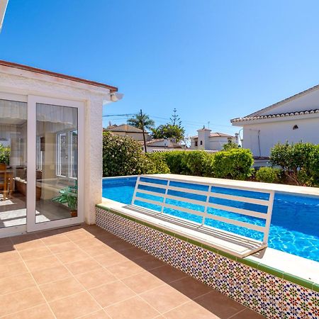 Villa Sevilla Casasol 内尔哈 外观 照片