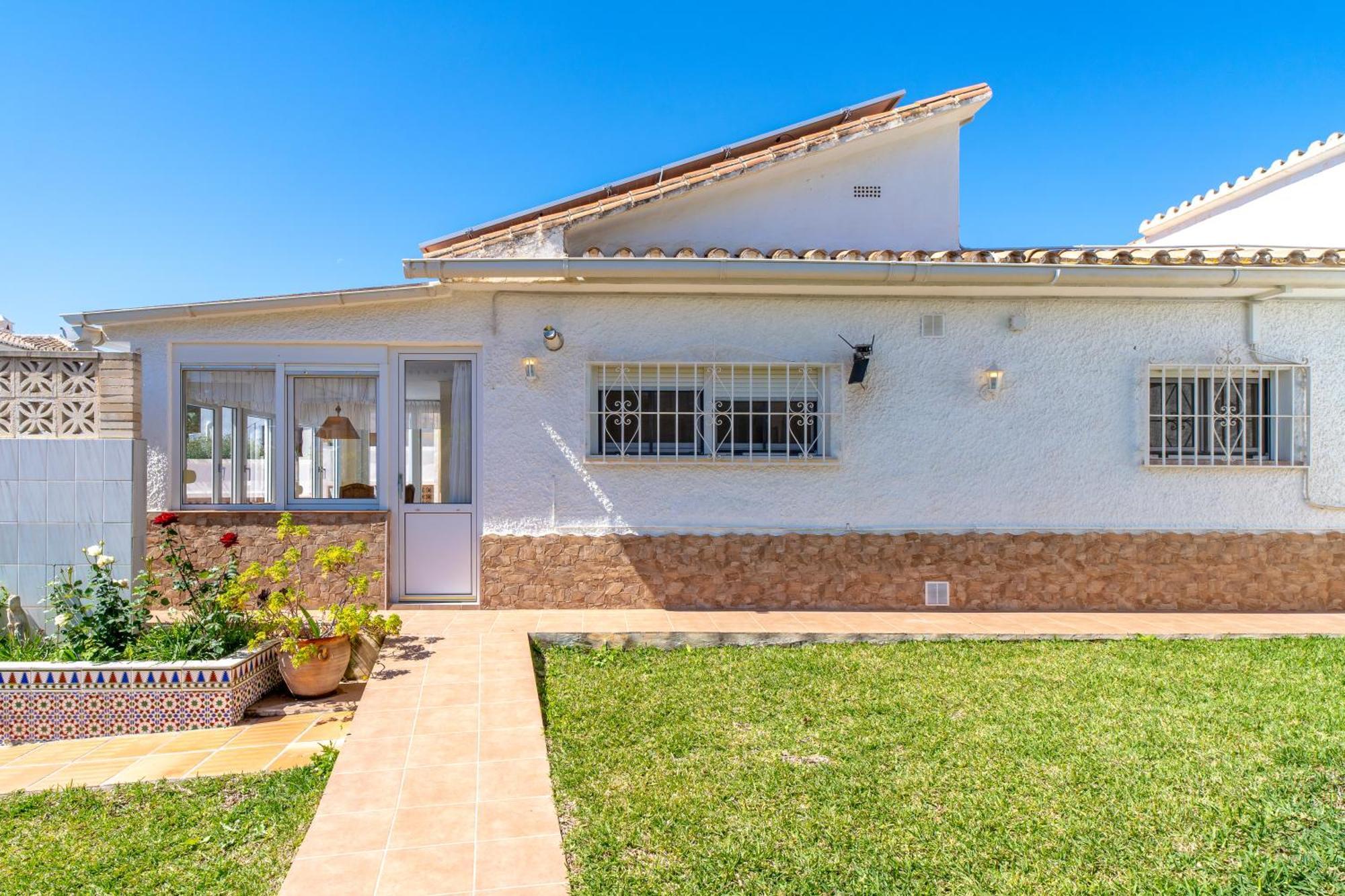 Villa Sevilla Casasol 内尔哈 外观 照片